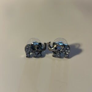Elephant theme rhinestone earrings